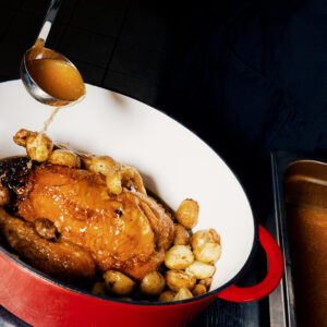 Chapon de chez Ménard farci à la farce fine et sa garniture